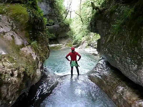 canyon-des-ecouges-decouverte Journée canyoning entre les Écouges et le Versoud, deux canyons variés du Vercors